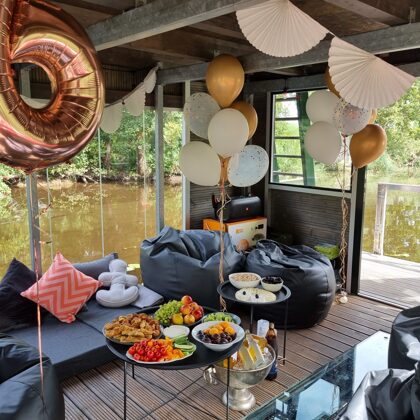 Iespēja svinēt svētkus vai atpūsties arī uz kuģīša, līdz 12 pers.