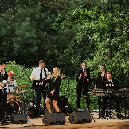 Dārza svētki 6. jūlijā 22' ar Very Cool People un Aiju Andrejevu  