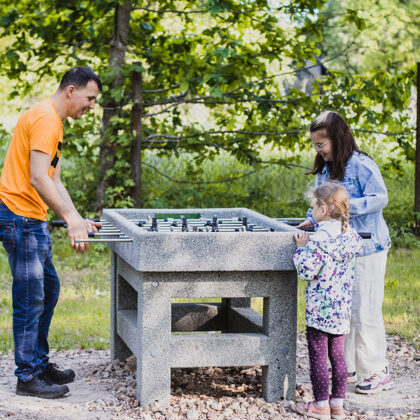 Pie mums negarlaikojas neviens! :) 